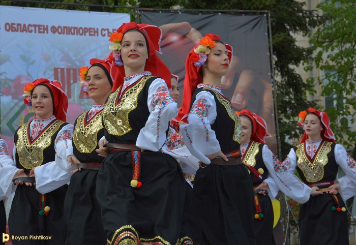 Hemus - female dance fron Shopluka region