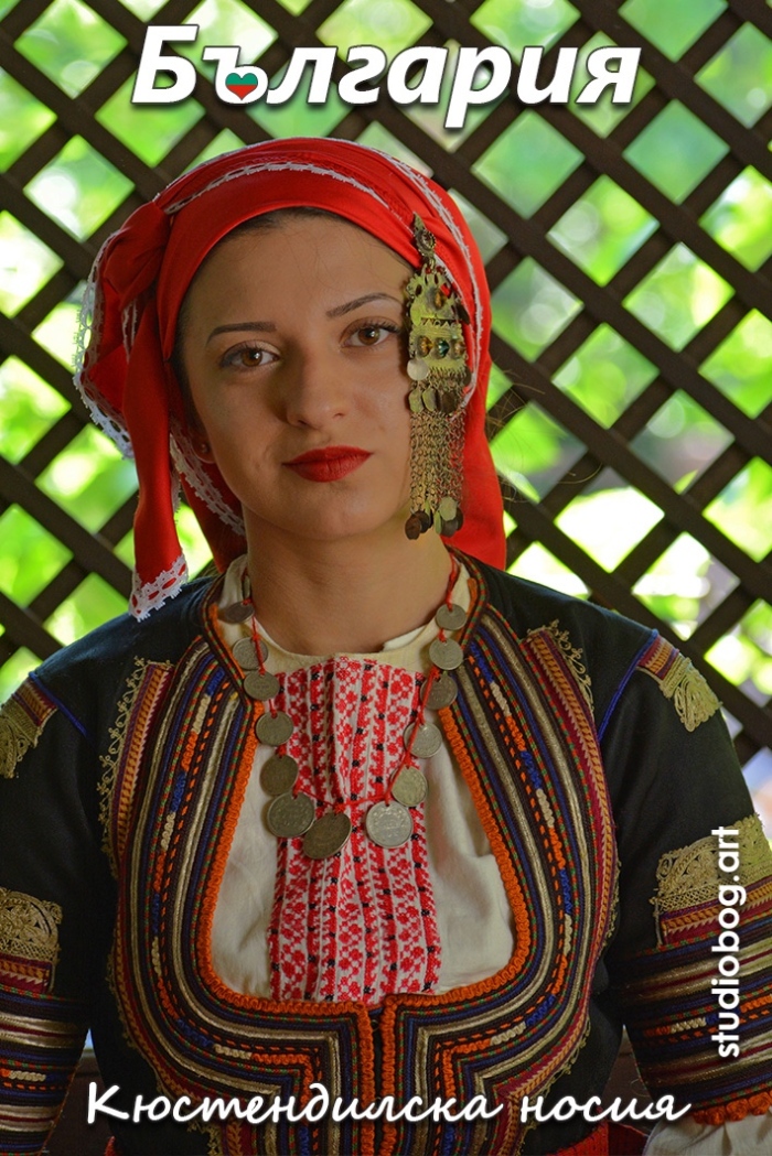 Magnets Collection of authentic Bulgarian costumes